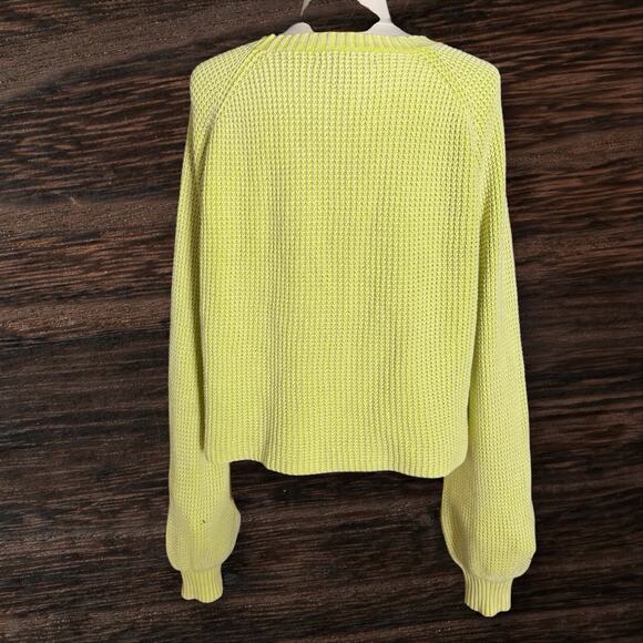 Central Park West Chartreuse Sweater Sz M Oversized Short Boxy Fit 100% Cotton - Picture 4 of 9